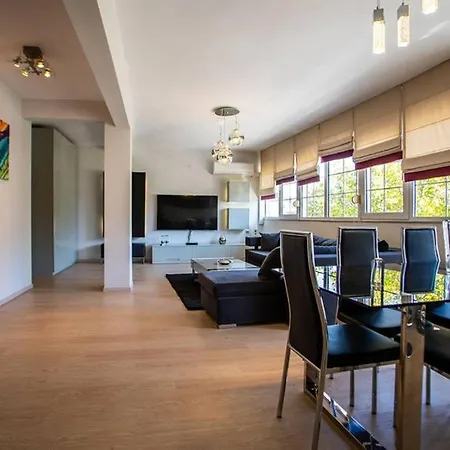 A Stylish Apartment In The Center Of Καστοριά Εξωτερικό φωτογραφία